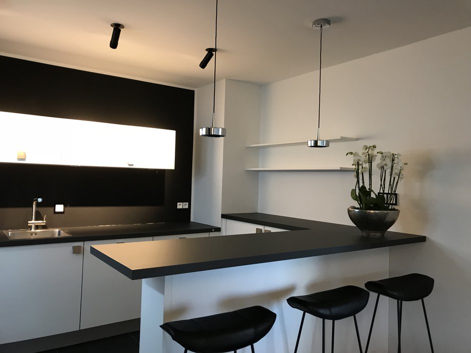 Modernisierung Apartmenthotel Konferenzraum Hamburg Besprechungsraum Küchenzeile