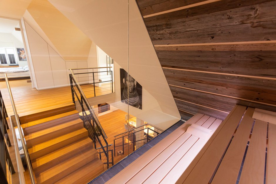 Innenausbau Fachwerkhaus Seevetal Sauna Glas modern