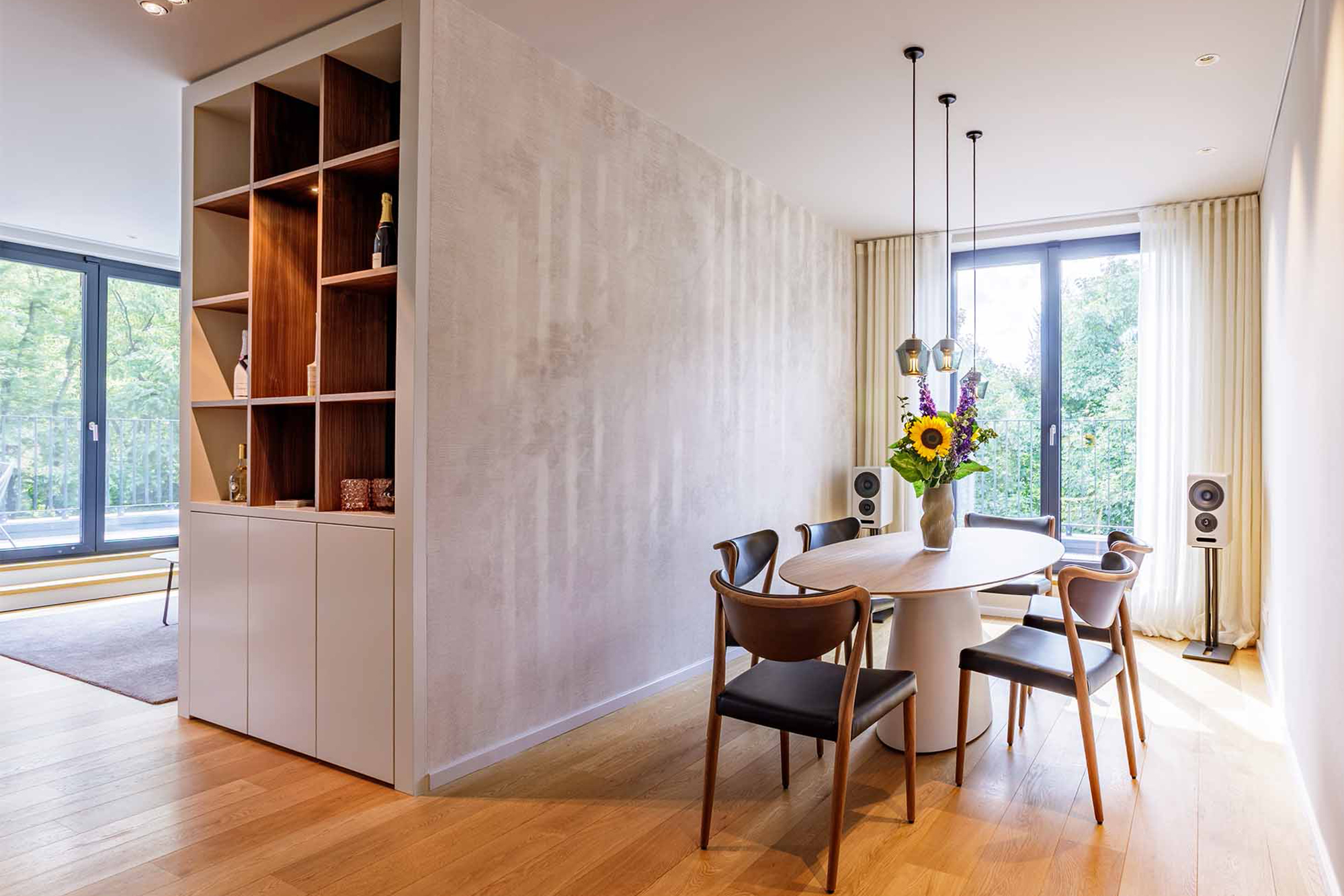 Innenarchitektur Umbau Raumkonzept Uhlenhorst Esszimmer design Holzboden Pendelleuchten